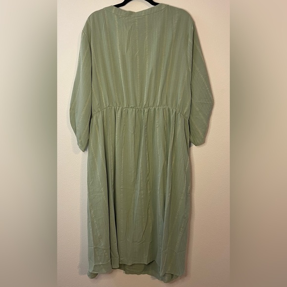 BloomChic Light Green  3/4 Sleeve Dress Size 26 - Picture 4 of 6